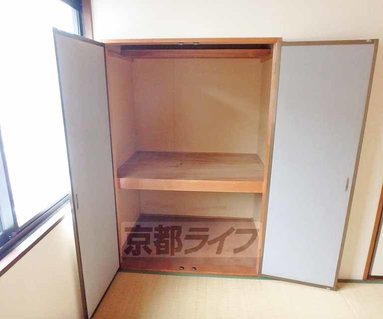 収納　奥行きのある収納スペースです