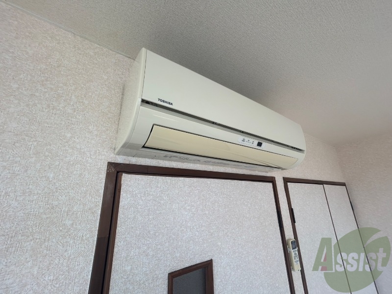 その他設備　冷房・暖房機能付きで年中空調管理ができます。