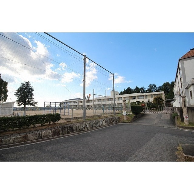 小学校　河辺小学校（小学校）まで300m