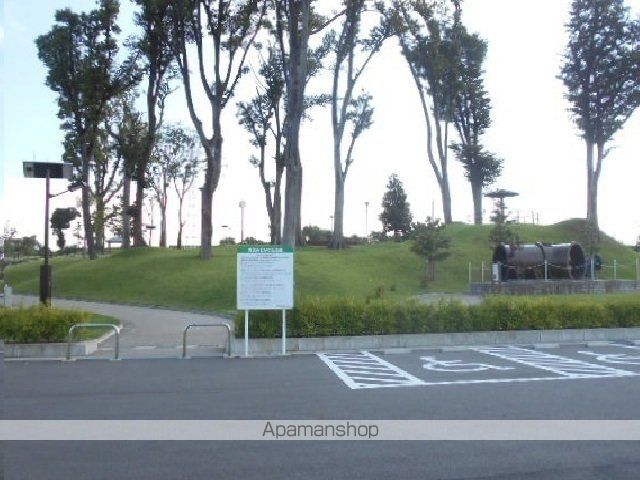 公園　清流みどりの丘公園（公園）まで400m