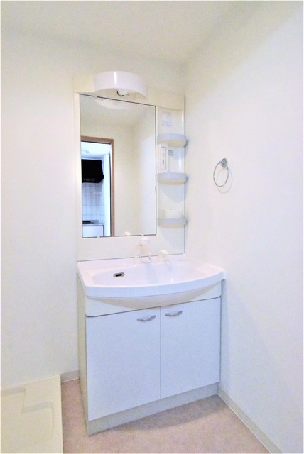 洗面設備　同間取りの別部屋のお写真です。参考までに御覧ください。