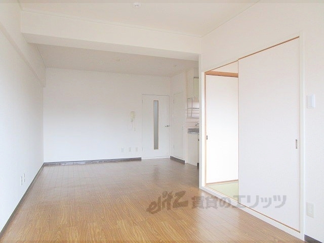 居室・リビング　リビング