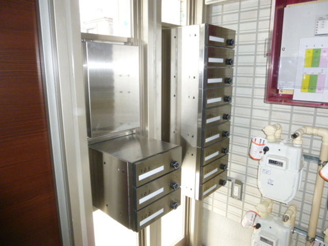 ロビー　ダイヤルロック式ポスト