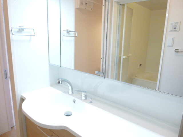 洗面設備　洗髪洗面化粧台