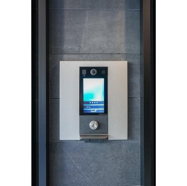 ロビー　セキュリティ