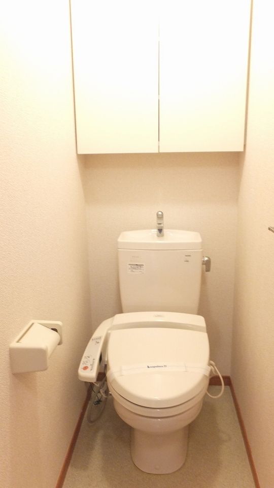 トイレ　ウォシュレット機能付き