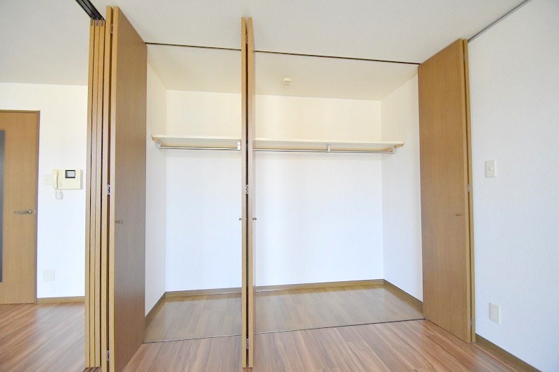 収納　お問合せはシティホーム海田センター　082-821-2227