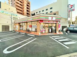 コンビニ　セブンイレブン岡山内山下1丁目店（コンビニ）まで145m