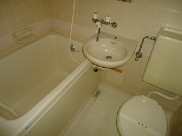 バス・シャワールーム　浴室