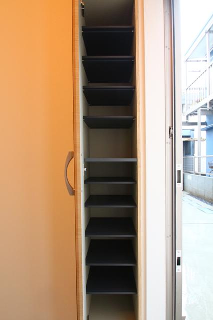 収納　収納　シューズボックス