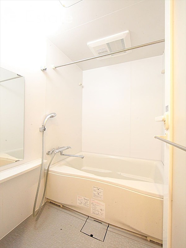 バス・シャワールーム　バスルーム