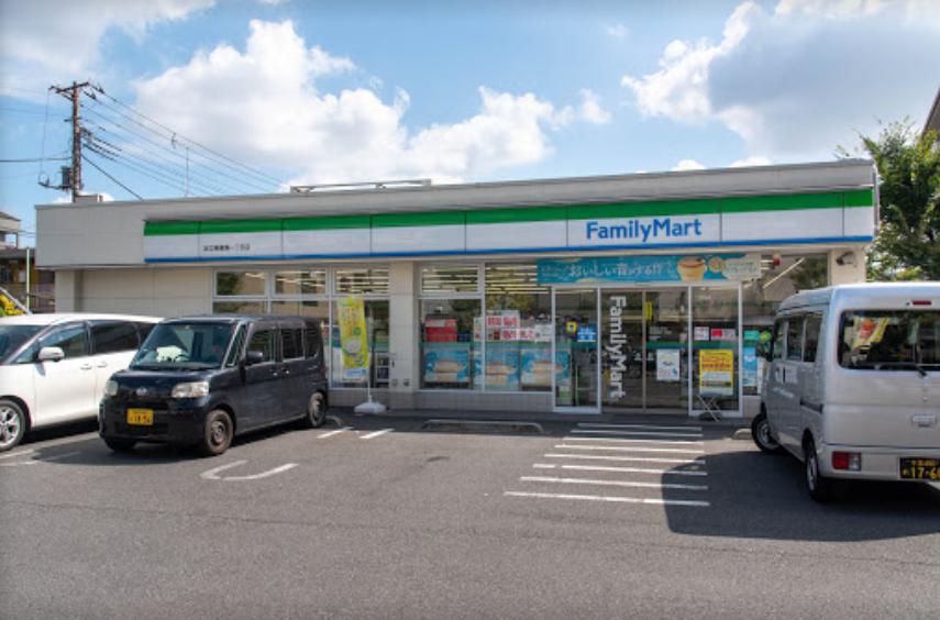 コンビニ　ファミリーマート 足立東綾瀬一丁目店（コンビニ）まで318m