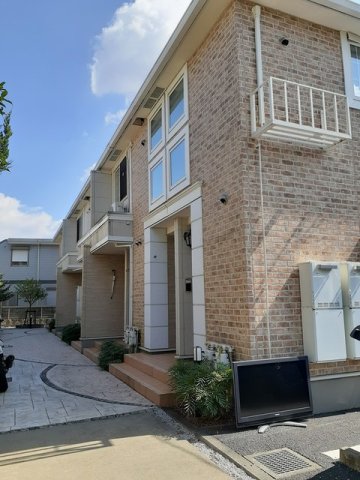 エントランス　清潔なエントランスです