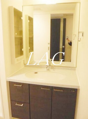 洗面設備　洗面台です。