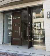 エントランス　ゆとりのあるエントランスです