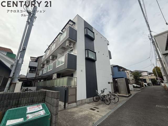 建物外観　敷地内に駐車場あります！