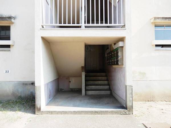 エントランス　建物の内部です