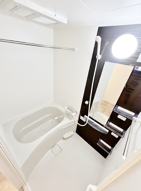 バス・シャワールーム　浴室乾燥・暖房機能付き