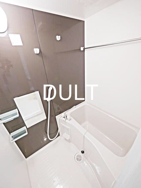 バス・シャワールーム　バスルームです。