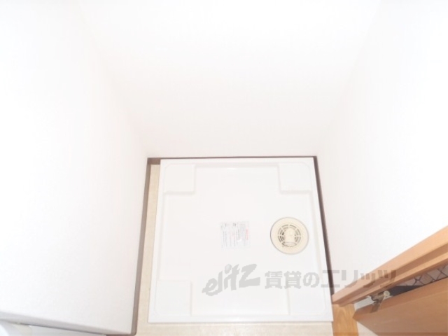 その他部屋・スペース　洗面台、洗濯機の使いやすい洗面所です