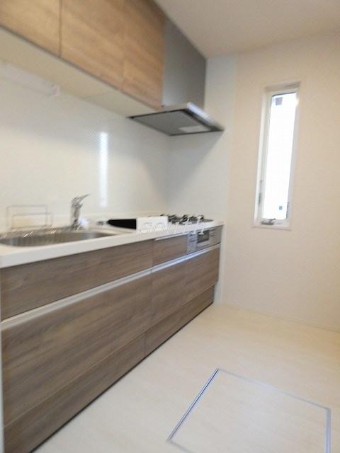 キッチン　３口ガス＋グリルのシステムキッチン♪