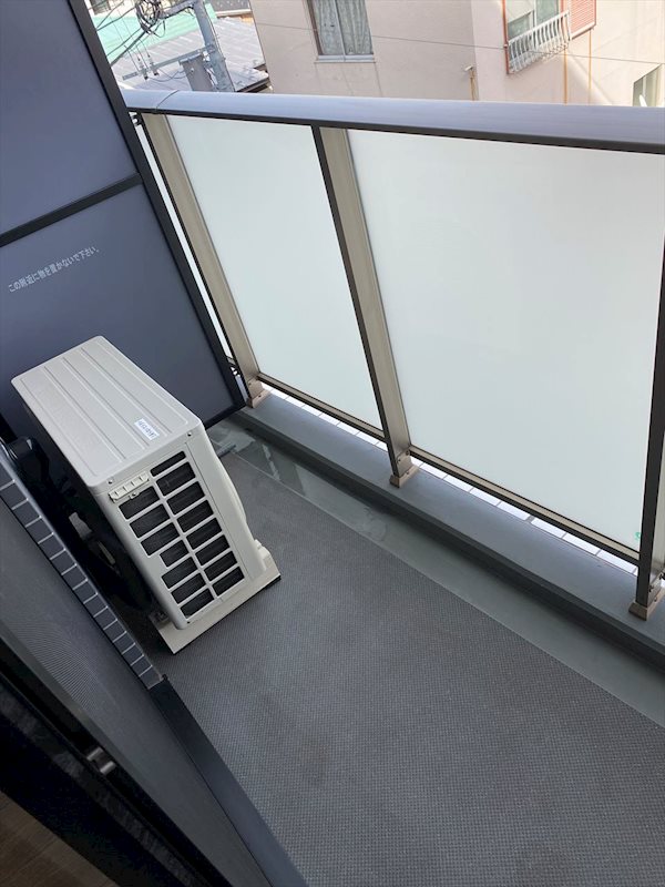 バルコニー　暖かな日差しのふりそそぐバルコニー♪