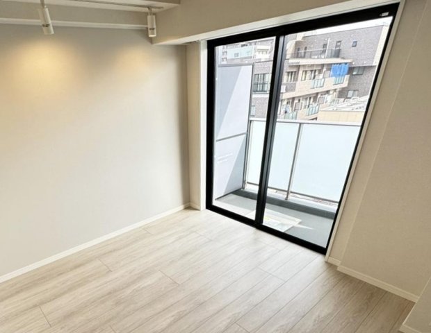 居室・リビング　使いやすい形の為、レイアウトを楽しめます♪