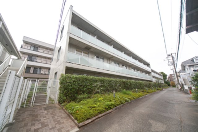 建物外観　落ち着いた雰囲気の外観です