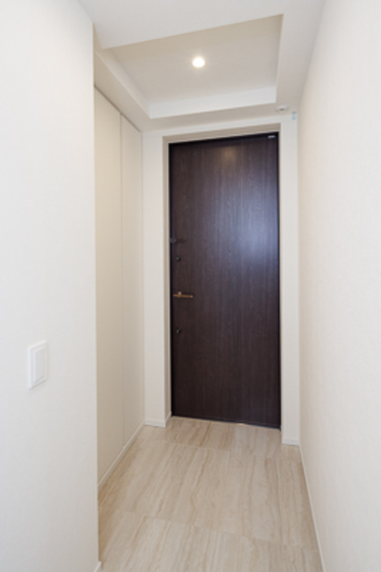 玄関　※写真は同タイプ住戸です。