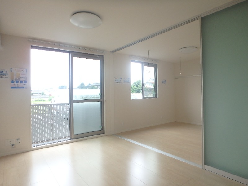 居室・リビング　図面と現状に相違がある場合には現状を優先