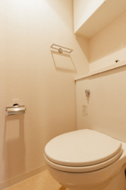 トイレ　※写真は同タイプ住戸です。
