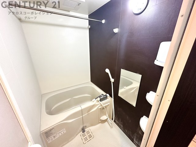 バス・シャワールーム　便利な浴室乾燥機付き♪