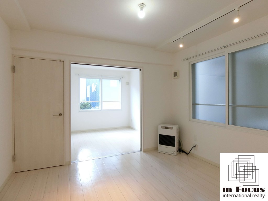 居室・リビング　エアコン付きで暑い夏も快適です