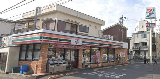 コンビニ　セブンイレブン（コンビニ）まで412m