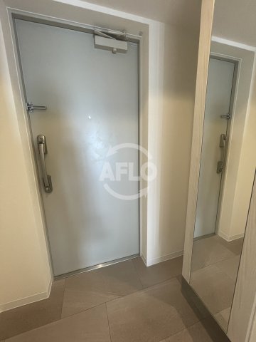 玄関　エグゼ大阪CITYオースティン　玄関