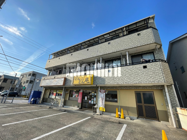 建物外観　南側からの外観