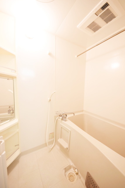 バス・シャワールーム　☆浴室乾燥あります☆