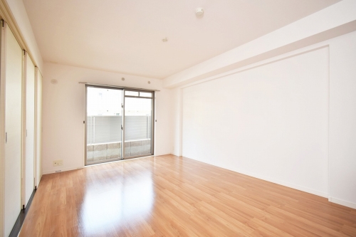 居室・リビング　※別部屋のため、参考画像となります。