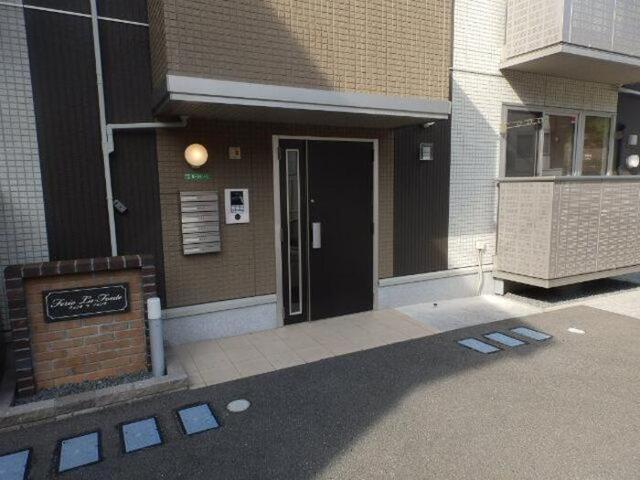 エントランス　エントランス