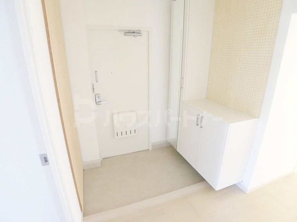 玄関　※別号室参考写真※