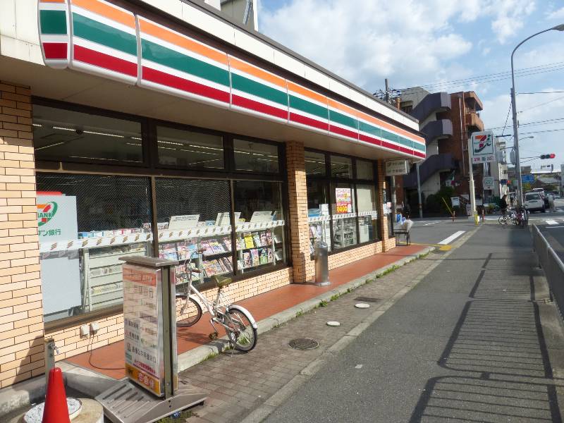 コンビニ　セブンイレブン 京都烏丸十条店（コンビニ）まで318m