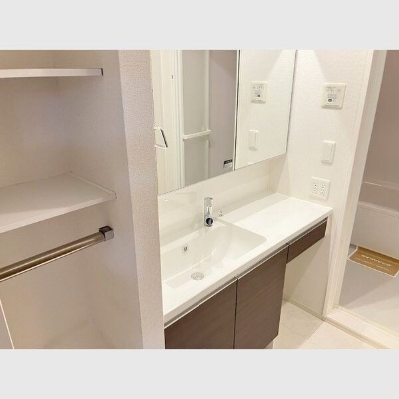 洗面設備　シャンプードレッサーで便利です♪