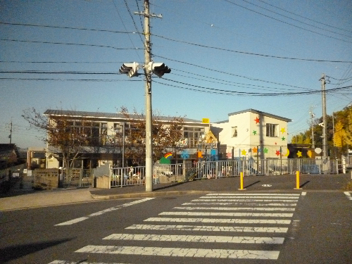 幼稚園・保育園　スカイ保育園（幼稚園・保育園）まで486m