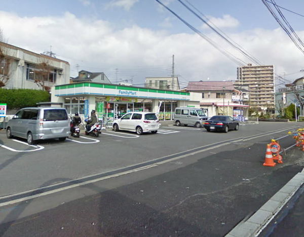 コンビニ　ファミリーマート菊水通二丁目店（コンビニ）まで143m