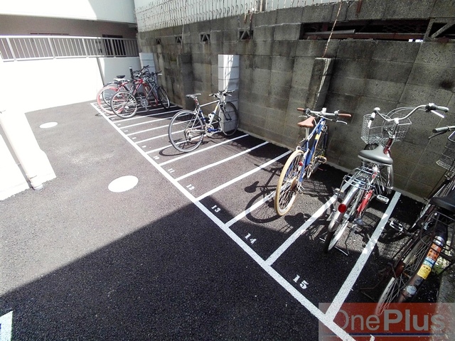 駐車場　駐輪場