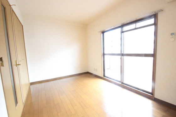 居室・リビング　※別部屋の写真です