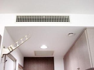 その他設備　ビルトインエアコン