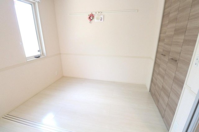 居室・リビング　洋室（ハングバー付き）