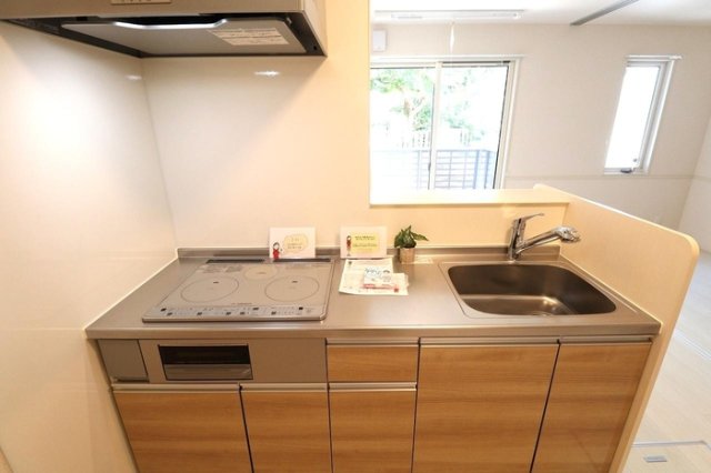 キッチン　対面キッチン（IHクッキングヒーター付き）