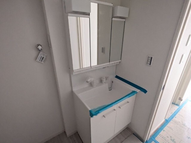 洗面設備　工事中